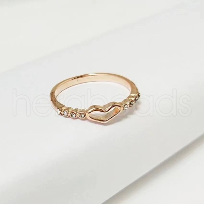 Hollow Out Heart Zinc Alloy with Crystal Rhinestone Finger Rings FS-WGFA1C6-09-1
