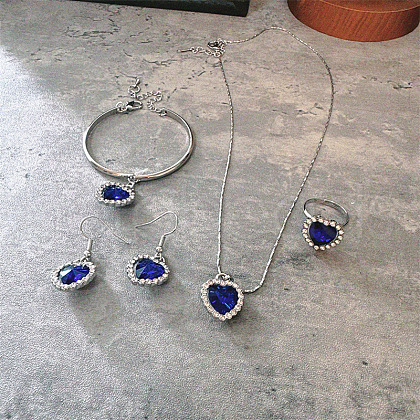 Heart Alloy with Crystal Pendant Necklace & Dangle Earring & Charm Bracelet & Ring FS-WGCCC64-04-1