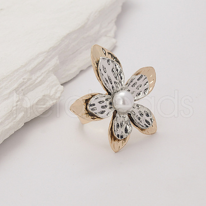 Fashionable Design Zinc Alloy Ring for Women QR1241-1-1