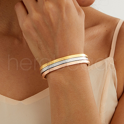 3Pcs Stylish Stainless Steel Hinged Bangle Set for Women CL4645-1