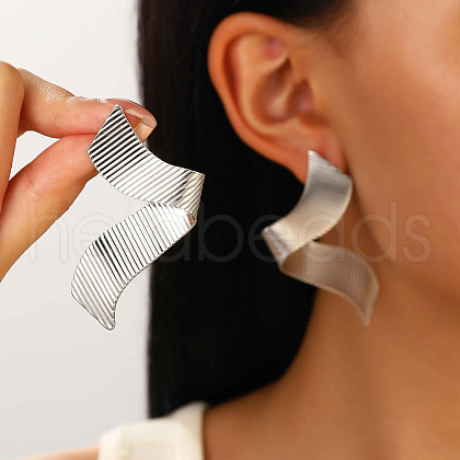 Twist Alloy Dangle Stud Earrings WG3BD20-08-1