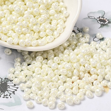 6/0 Glass Seed Beads SEED-M012-01A-10-1